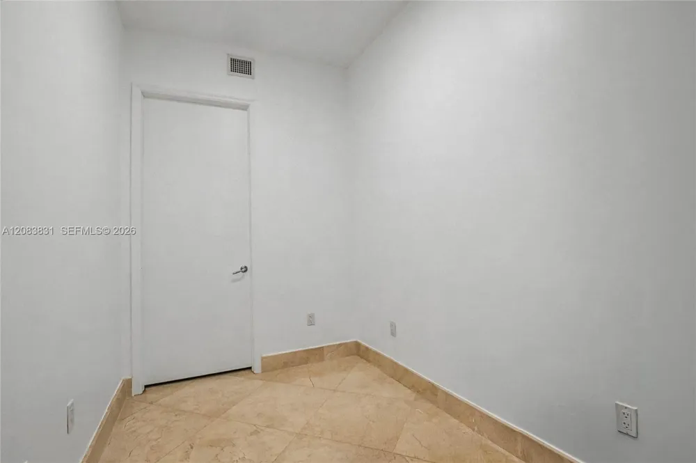 5959 Collins Ave #1503 Miami Beach, FL 33140