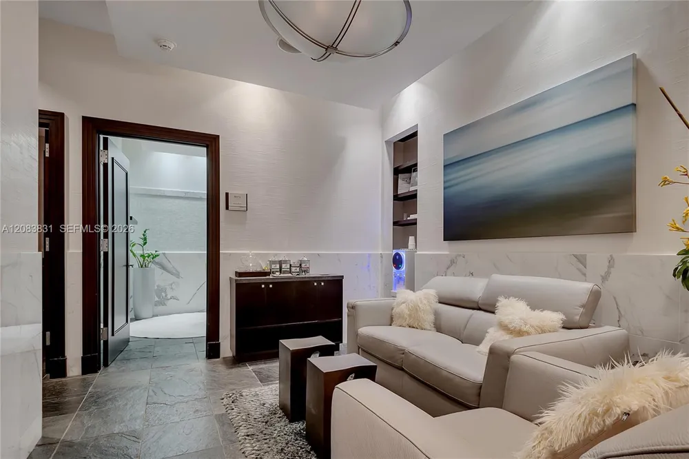 5959 Collins Ave #1503 Miami Beach, FL 33140