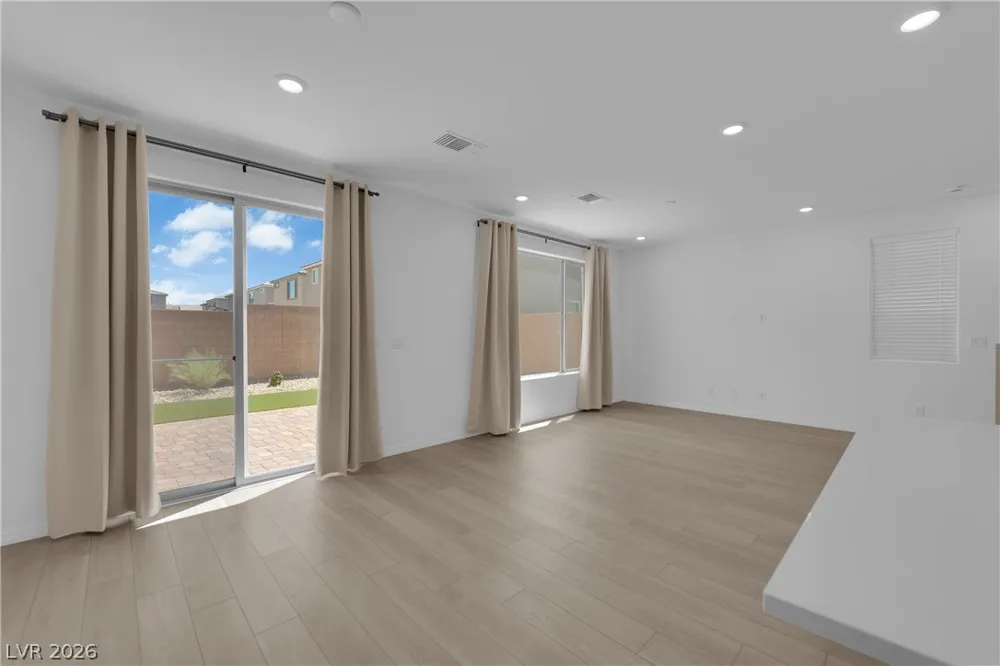 5925 Obsidian Sky Avenue Las Vegas, NV 89141