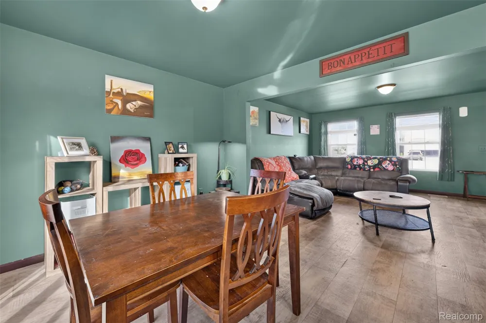 4080 Meadow Walk Boulevard Grand Blanc Charter Township, MI 48439