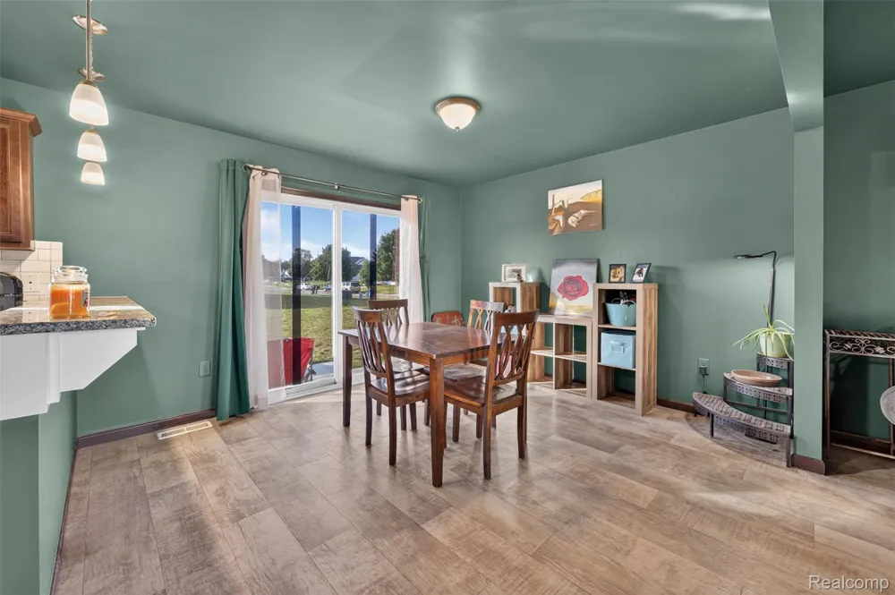 4080 Meadow Walk Boulevard Grand Blanc Charter Township, MI 48439