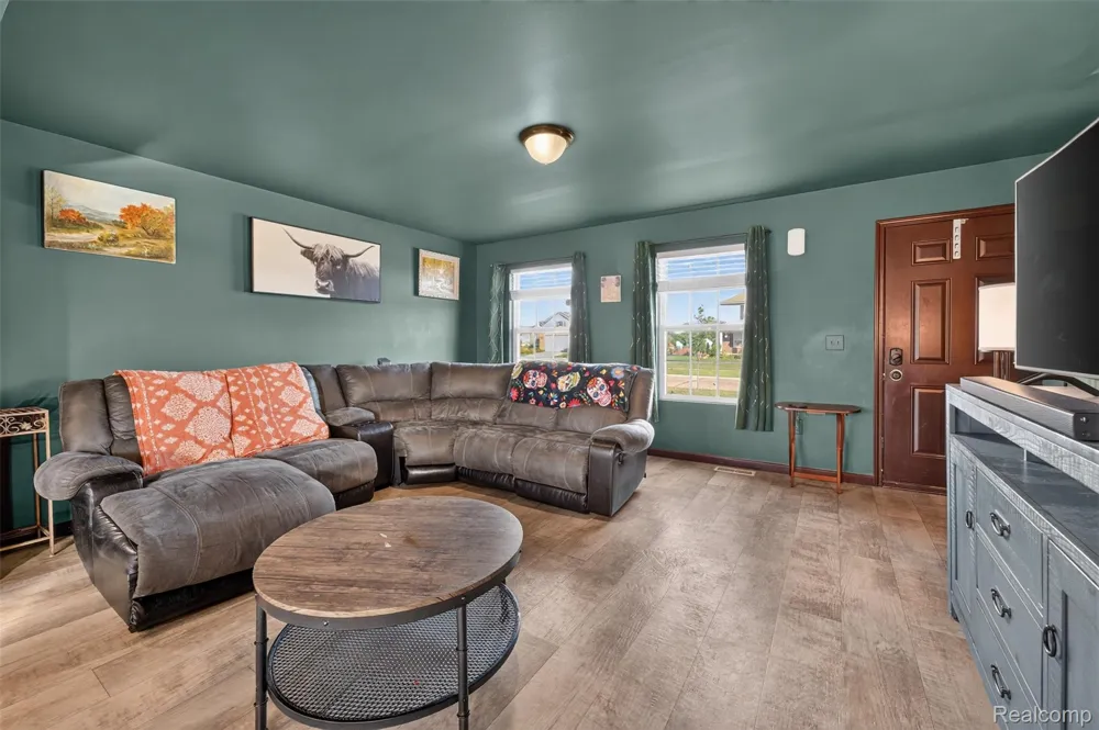 4080 Meadow Walk Boulevard Grand Blanc Charter Township, MI 48439