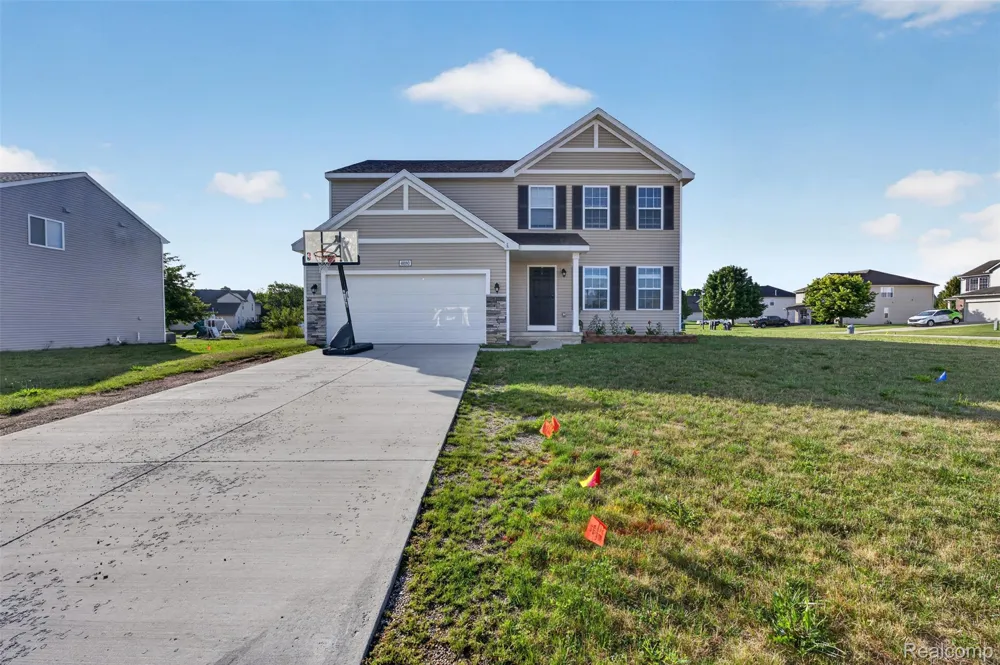 4080 Meadow Walk Boulevard Grand Blanc Charter Township, MI 48439