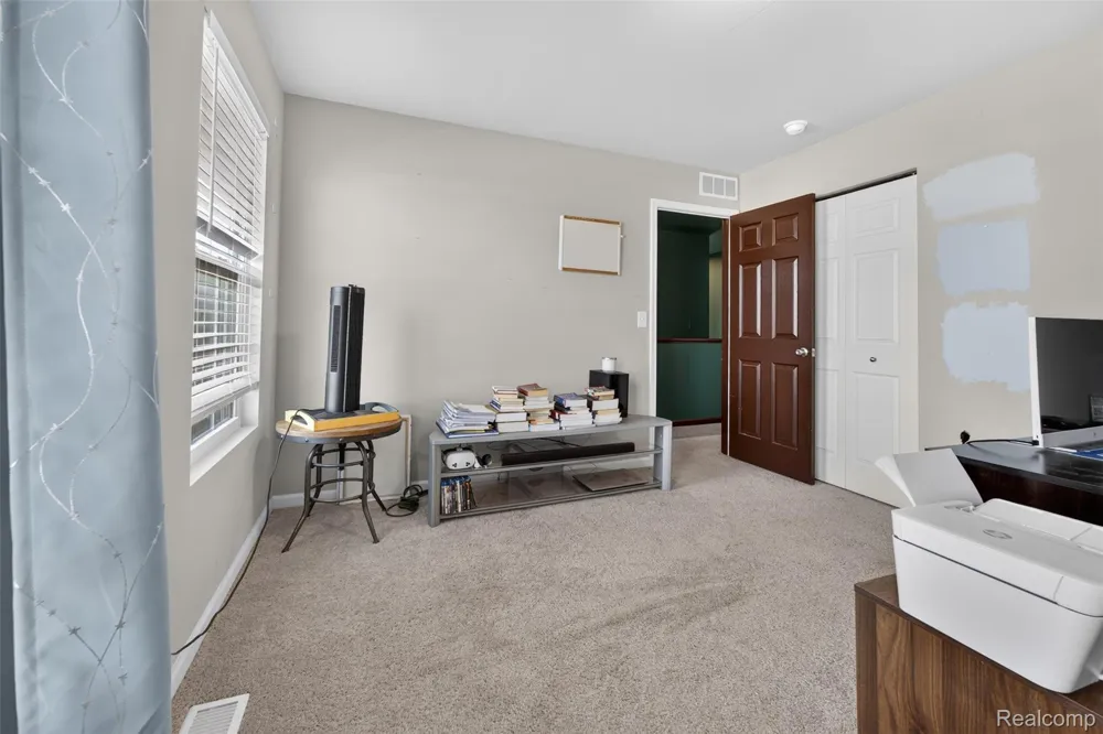 4080 Meadow Walk Boulevard Grand Blanc Charter Township, MI 48439