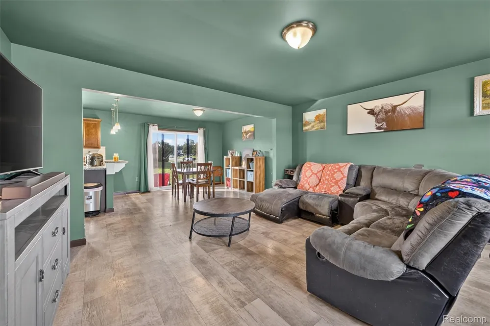4080 Meadow Walk Boulevard Grand Blanc Charter Township, MI 48439