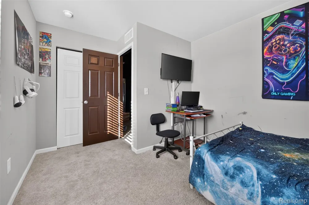 4080 Meadow Walk Boulevard Grand Blanc Charter Township, MI 48439