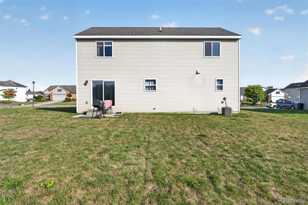 4080 Meadow Walk Boulevard Grand Blanc Charter Township, MI 48439