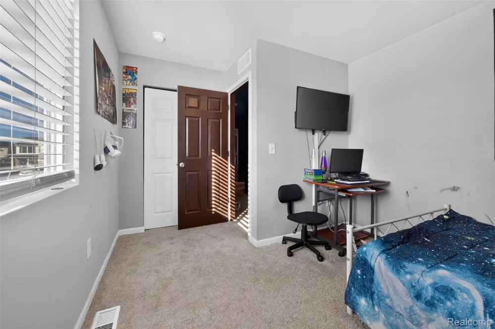 4080 Meadow Walk Boulevard Grand Blanc Charter Township, MI 48439