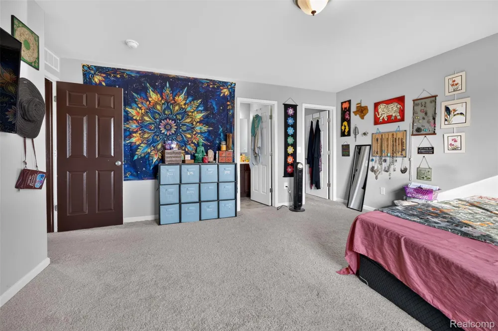 4080 Meadow Walk Boulevard Grand Blanc Charter Township, MI 48439