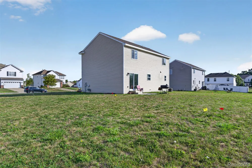 4080 Meadow Walk Boulevard Grand Blanc Charter Township, MI 48439