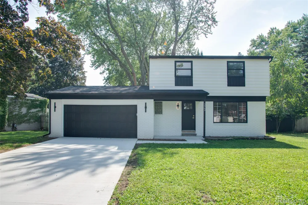 5969 Pleasant Drive Waterford Charter Township, MI 48329