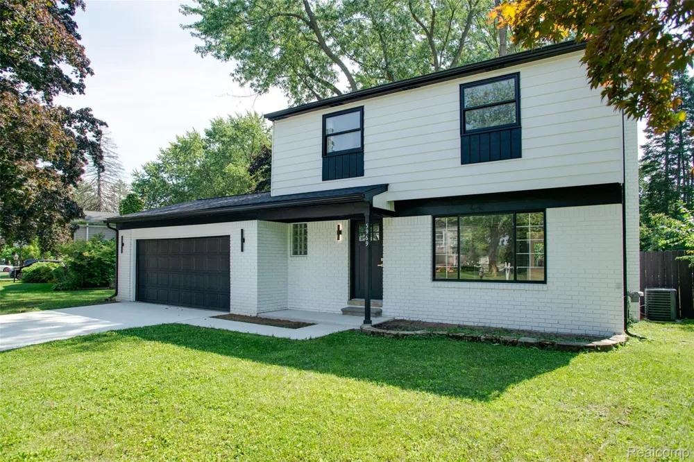 5969 Pleasant Drive Waterford Charter Township, MI 48329