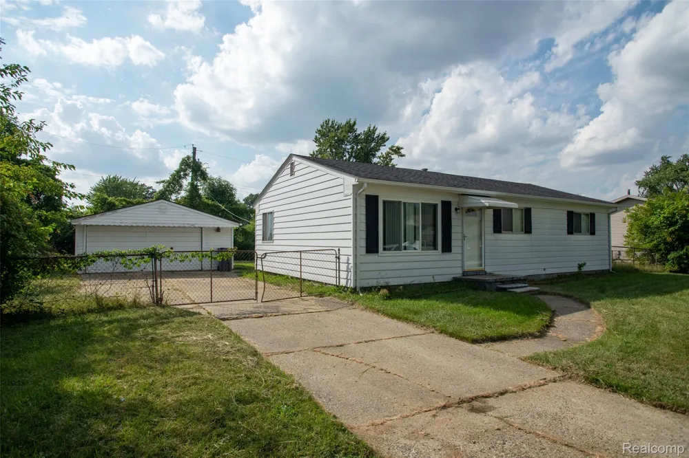 33711 Floyd Street Clinton Charter Township, MI 48035