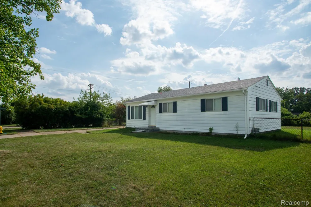 33711 Floyd Street Clinton Charter Township, MI 48035