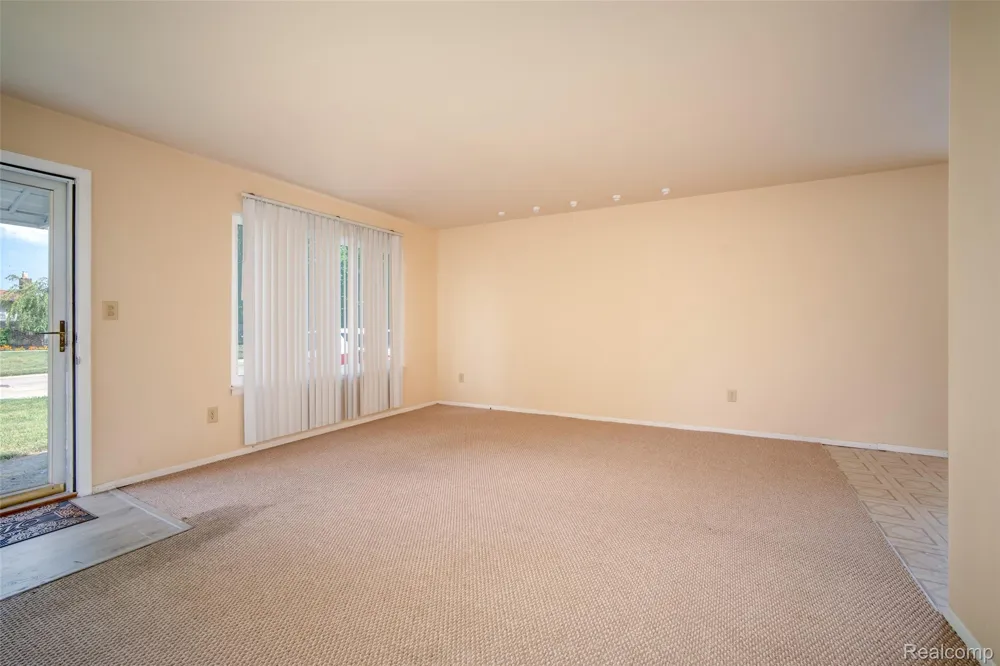 33711 Floyd Street Clinton Charter Township, MI 48035