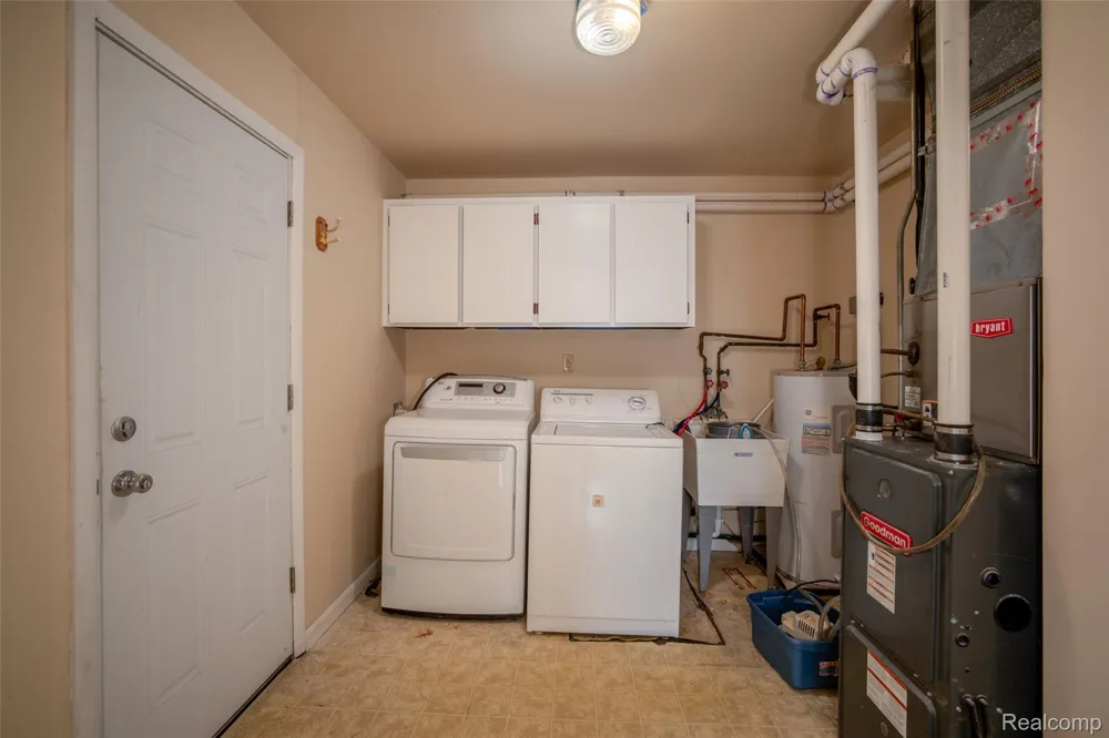 33711 Floyd Street Clinton Charter Township, MI 48035