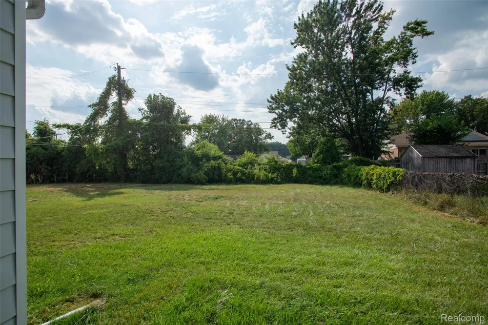 33711 Floyd Street Clinton Charter Township, MI 48035