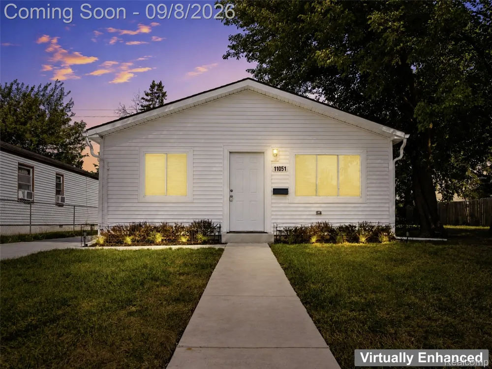11051 Maxwell Avenue Warren City, MI 48089