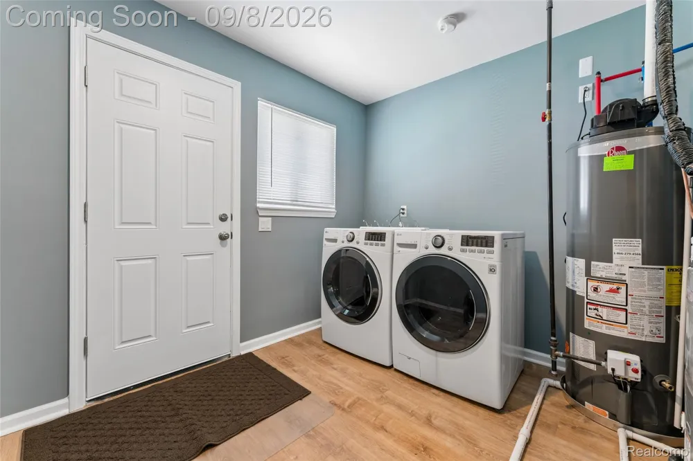 11051 Maxwell Avenue Warren City, MI 48089