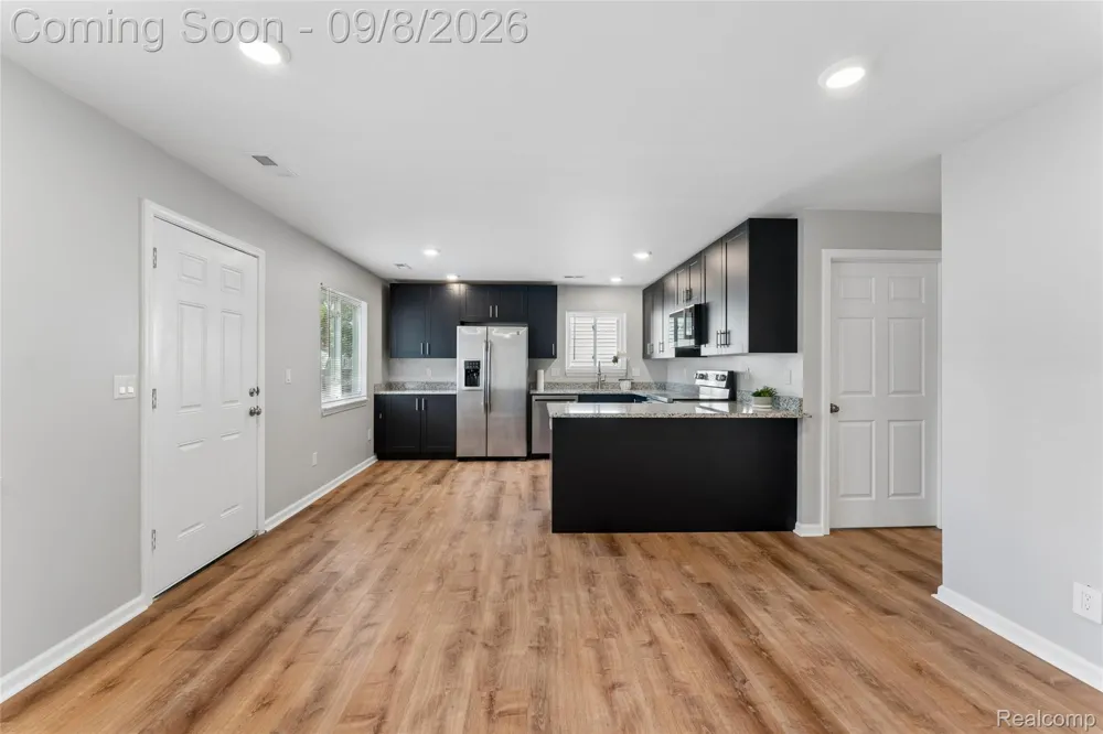 11051 Maxwell Avenue Warren City, MI 48089