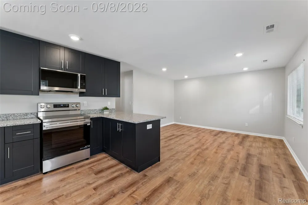 11051 Maxwell Avenue Warren City, MI 48089