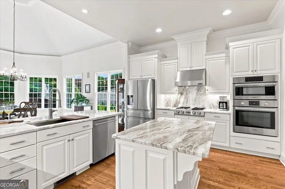 6163 TALMADGE RUN Acworth, GA 30101