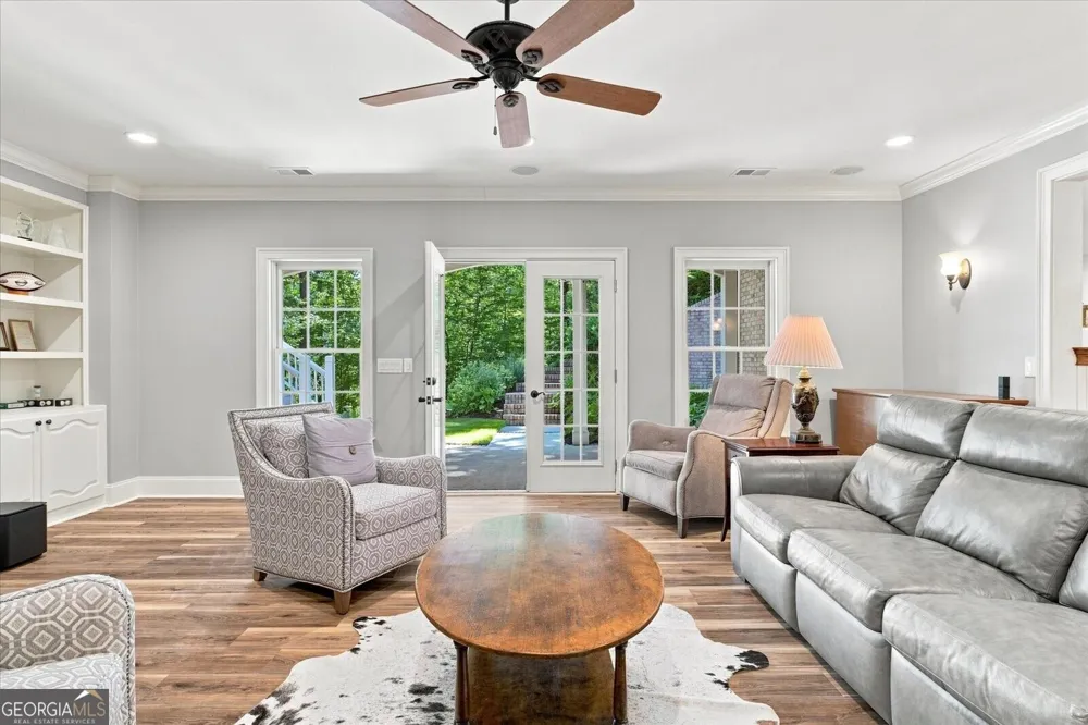 6163 TALMADGE RUN Acworth, GA 30101