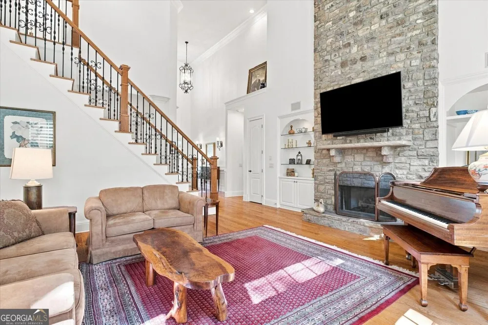 6163 TALMADGE RUN Acworth, GA 30101