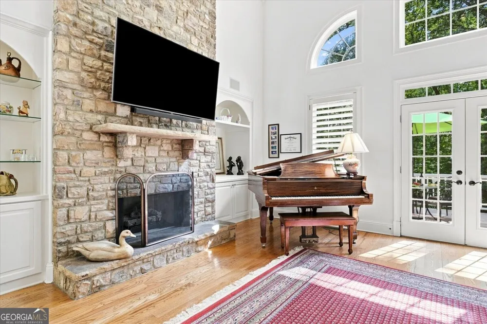 6163 TALMADGE RUN Acworth, GA 30101