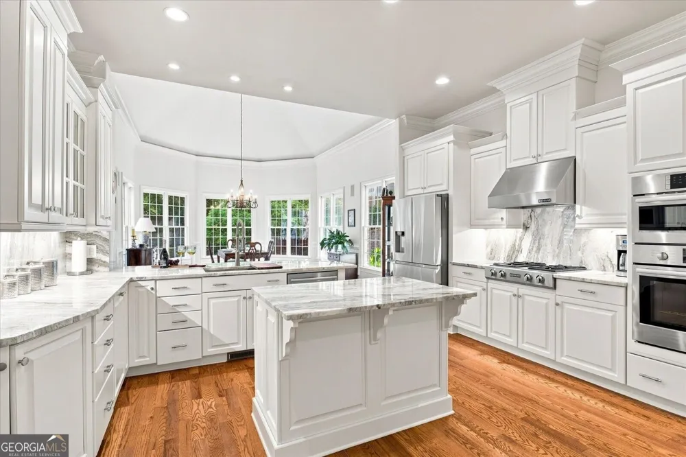 6163 TALMADGE RUN Acworth, GA 30101