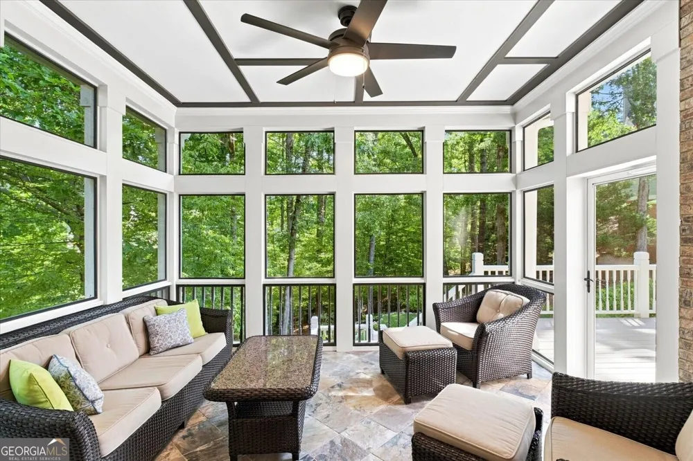 6163 TALMADGE RUN Acworth, GA 30101