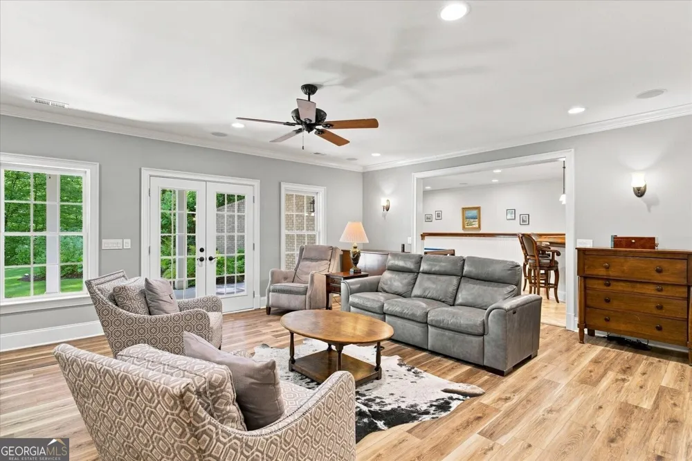 6163 TALMADGE RUN Acworth, GA 30101