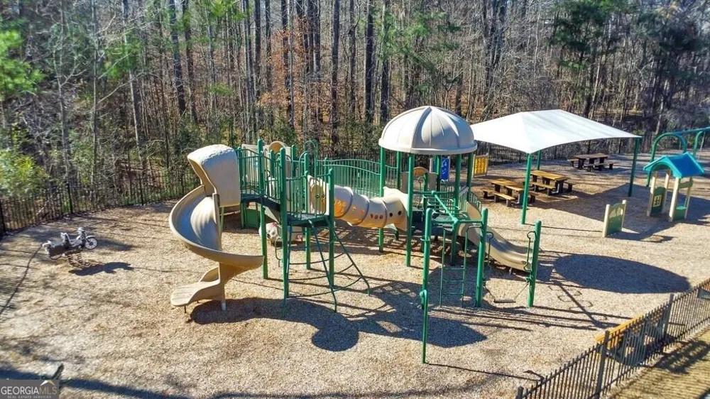 6163 TALMADGE RUN Acworth, GA 30101