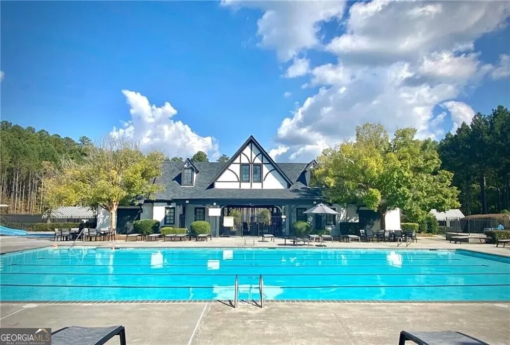 6163 TALMADGE RUN Acworth, GA 30101
