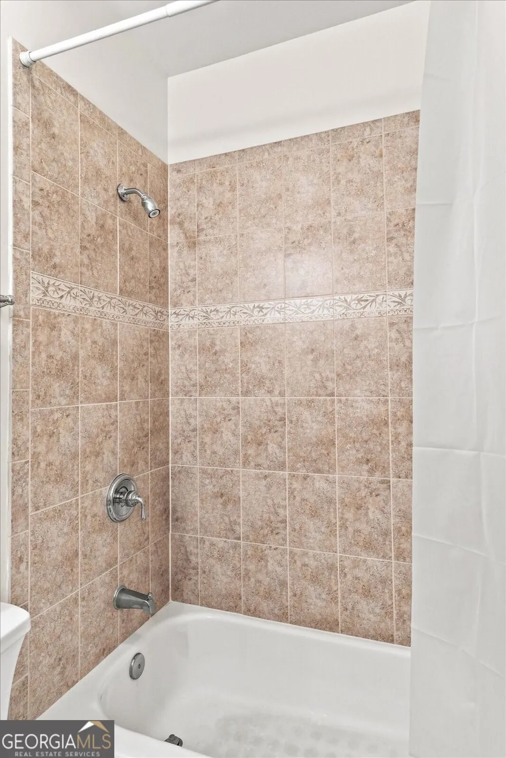 6163 TALMADGE RUN Acworth, GA 30101