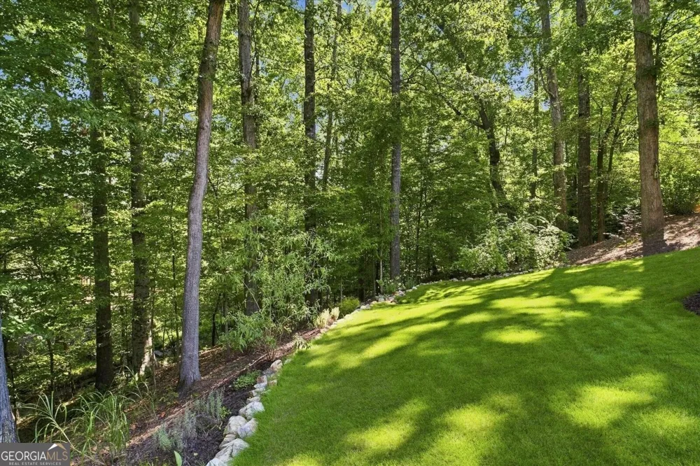 6163 TALMADGE RUN Acworth, GA 30101