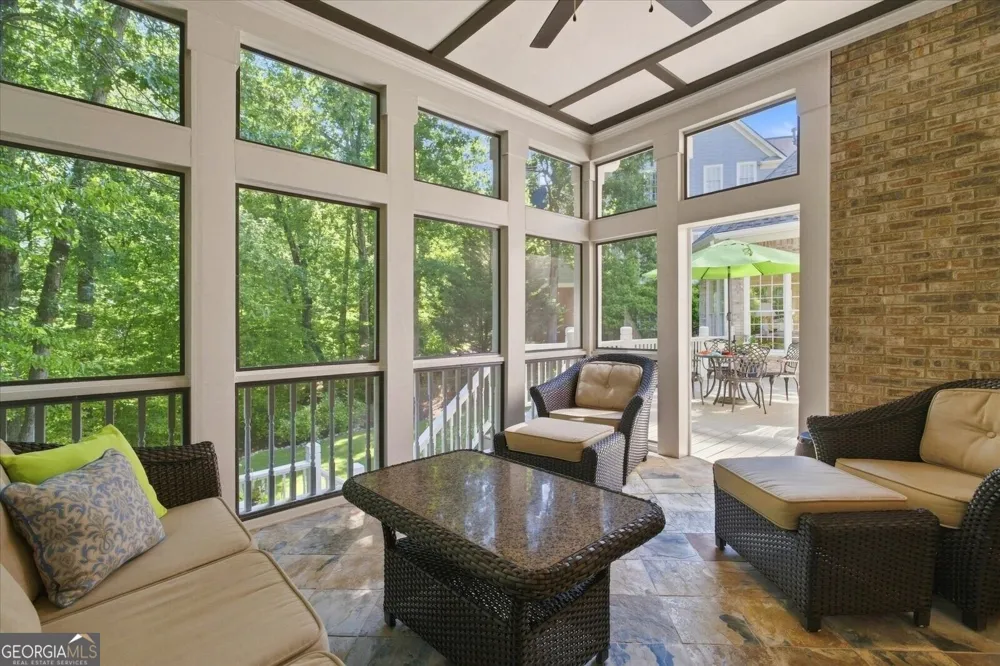 6163 TALMADGE RUN Acworth, GA 30101
