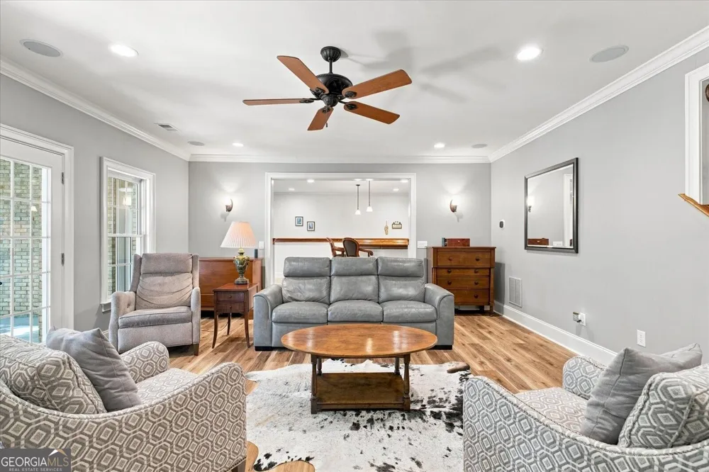 6163 TALMADGE RUN Acworth, GA 30101