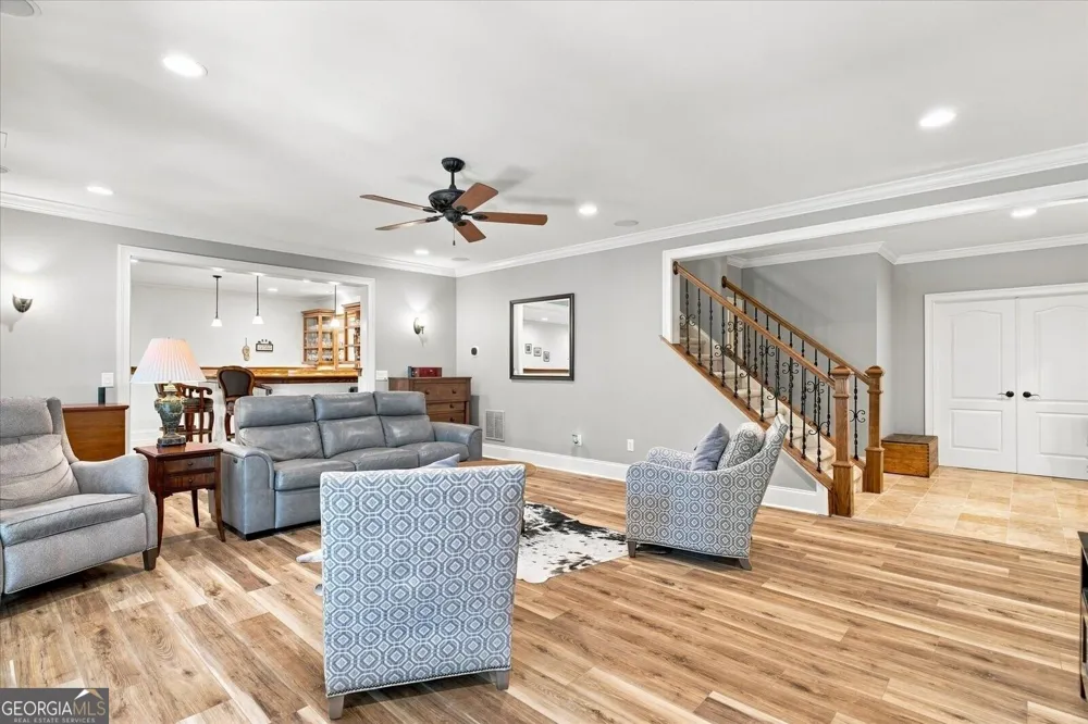 6163 TALMADGE RUN Acworth, GA 30101