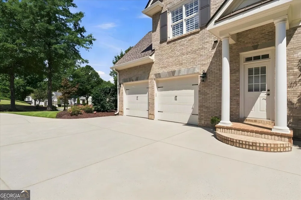 6163 TALMADGE RUN Acworth, GA 30101
