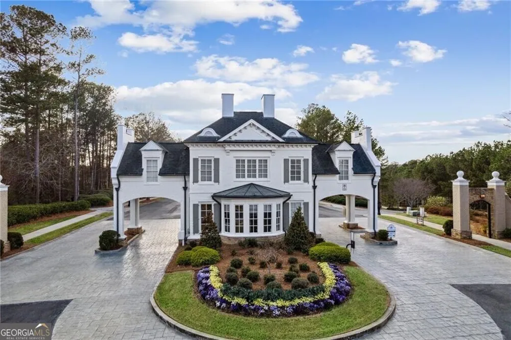 6163 TALMADGE RUN Acworth, GA 30101
