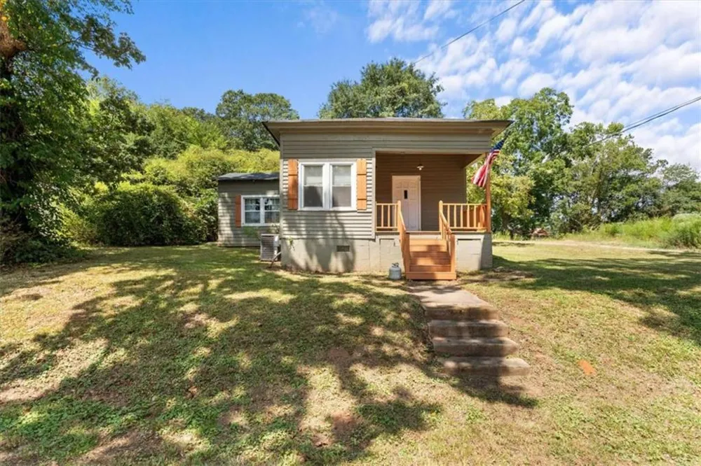 105 Avenue C Carrollton, GA 30117