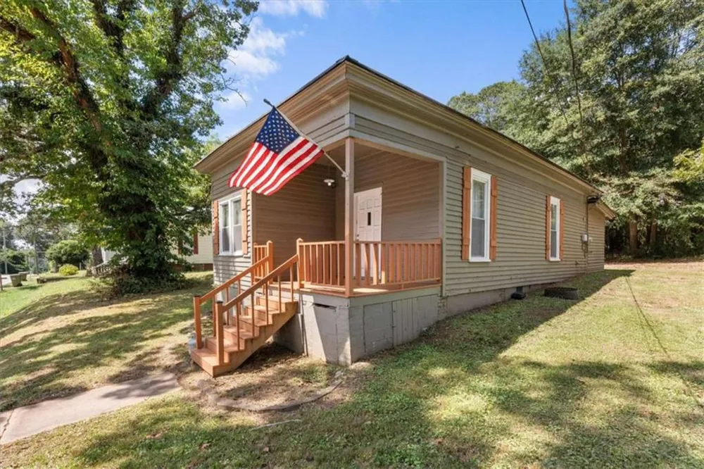 105 Avenue C Carrollton, GA 30117