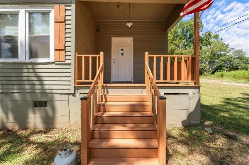 105 Avenue C Carrollton, GA 30117