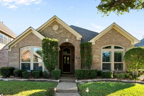 1002 Muirfield Drive