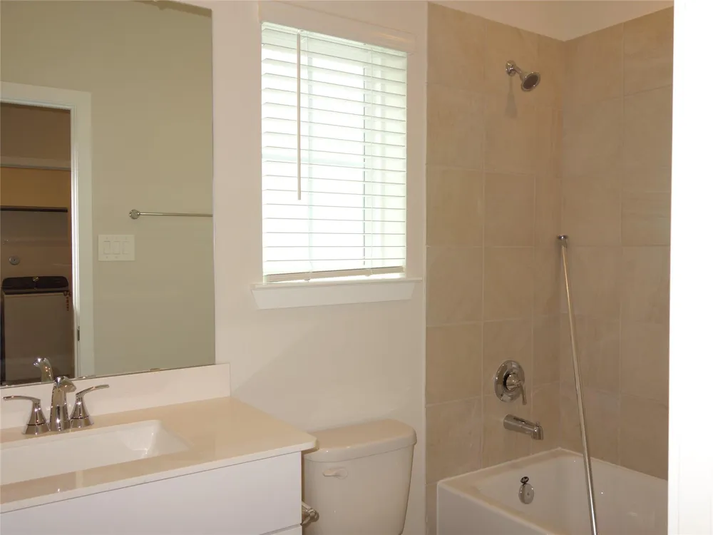 701 Sand Dollar Drive Kemah, TX 77565