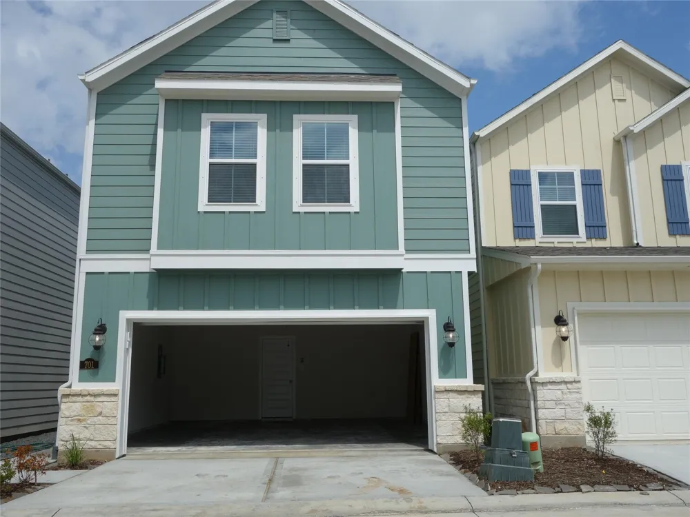 701 Sand Dollar Drive Kemah, TX 77565
