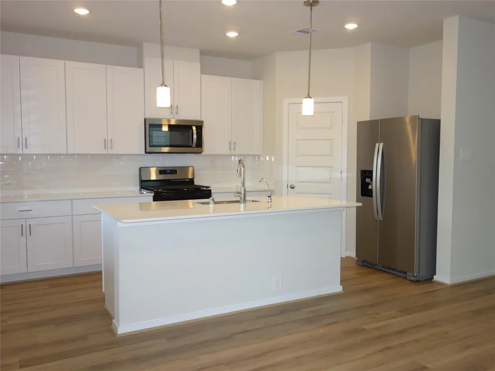 701 Sand Dollar Drive Kemah, TX 77565