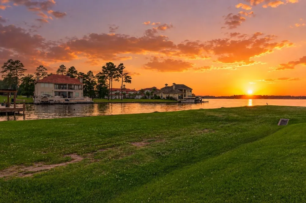 71 Regency Point Montgomery, TX 77356