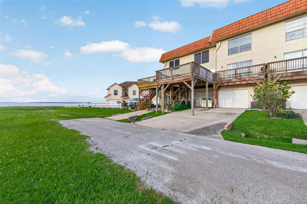71 Regency Point Montgomery, TX 77356